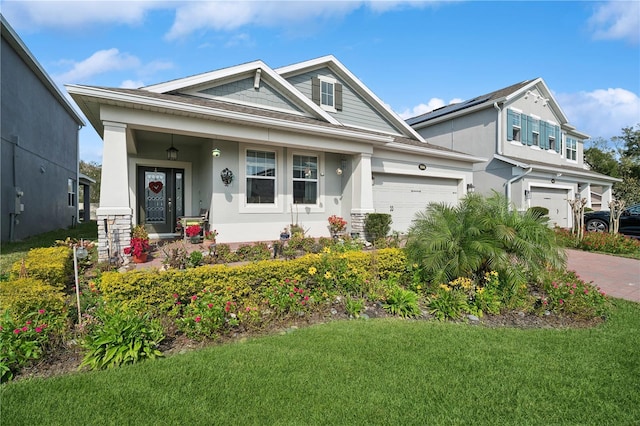 view of front of home with a front lawn