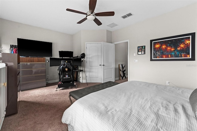 carpeted bedroom featuring ceiling fan