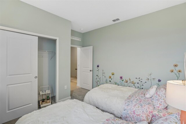 bedroom featuring a closet