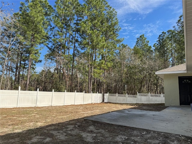 view of yard with a patio