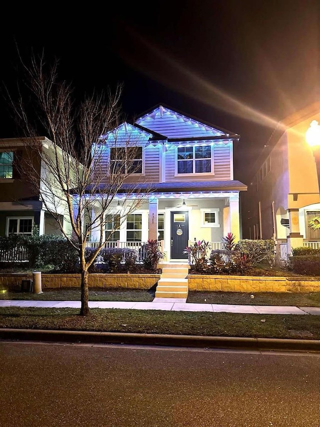 view of front of property featuring a porch