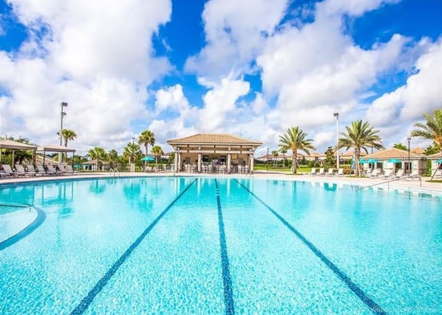 view of swimming pool