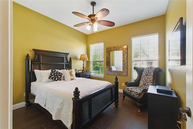 bedroom with ceiling fan