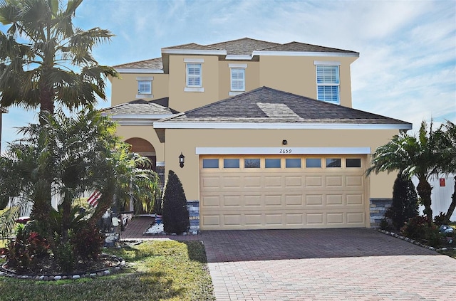 view of front facade featuring a garage