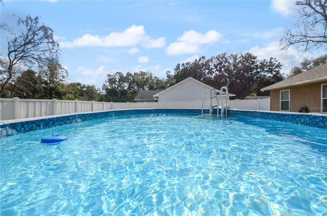 view of swimming pool