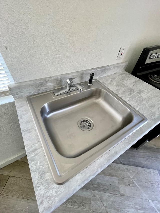 room details featuring sink