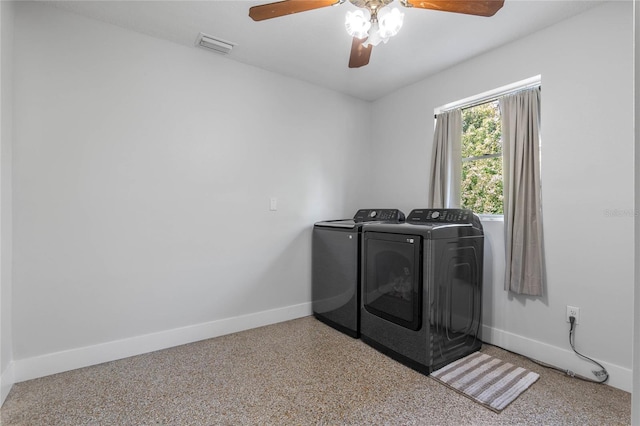 clothes washing area with ceiling fan and independent washer and dryer