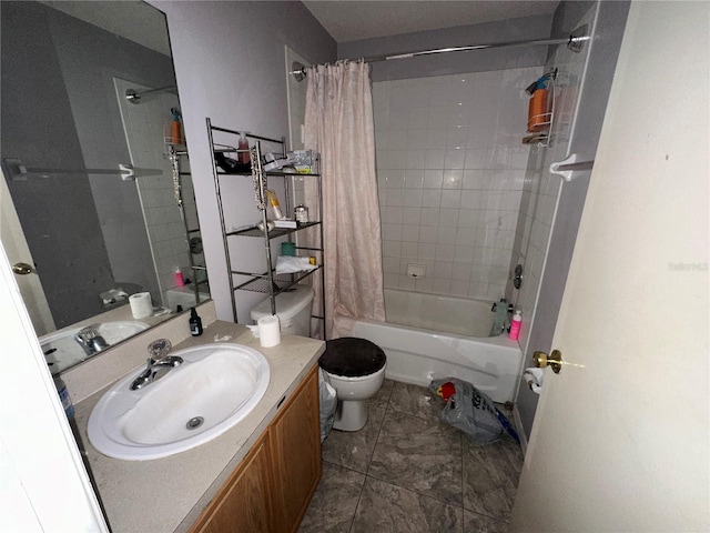 full bathroom featuring vanity, toilet, and shower / bath combo