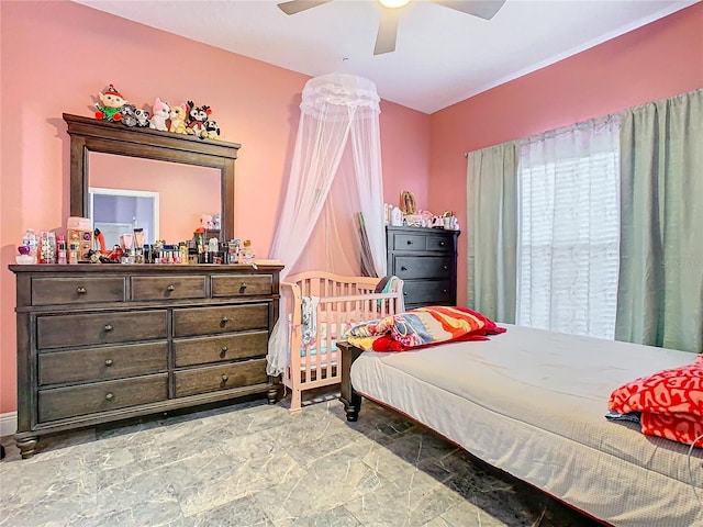 bedroom with ceiling fan