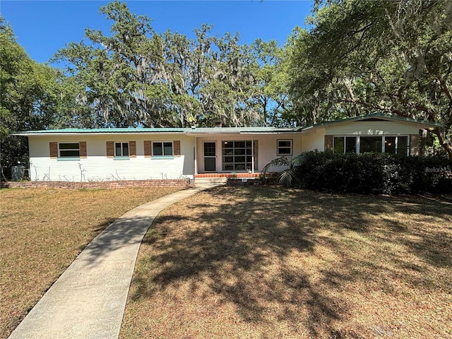 22 Poinsettia Dr, Deland, FL 32724 - photo 1