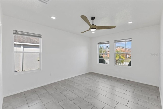 empty room with ceiling fan