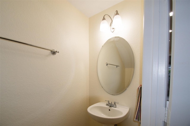 bathroom featuring sink