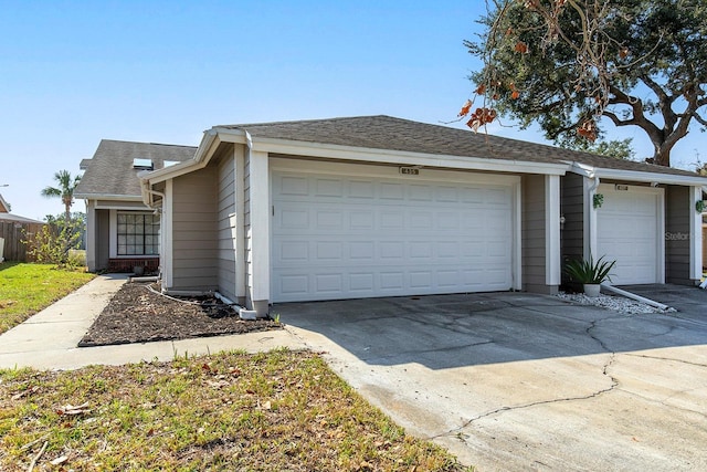 view of front facade featuring a garage