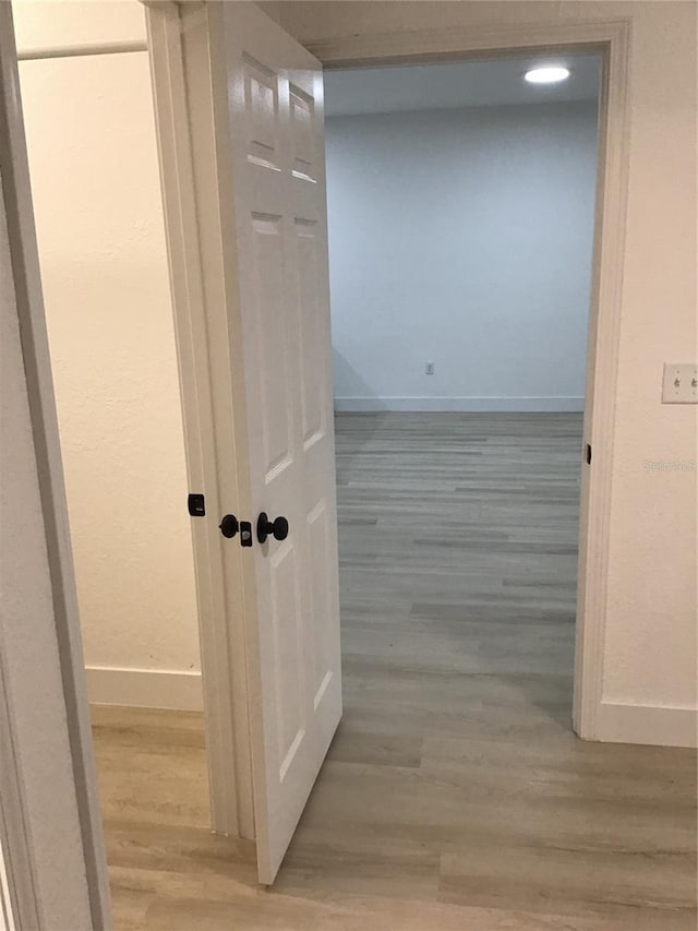6915 SE 23rd Ave, Ocala, FL 34480 - hall featuring light wood-type flooring