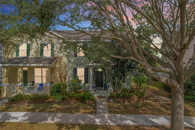 view of front of property featuring a porch