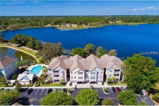 bird's eye view featuring a water view