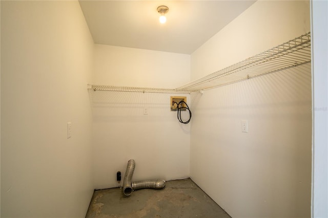 2929 Lakeshore Dr, Mount Dora, FL 32757 - washroom with washer hookup