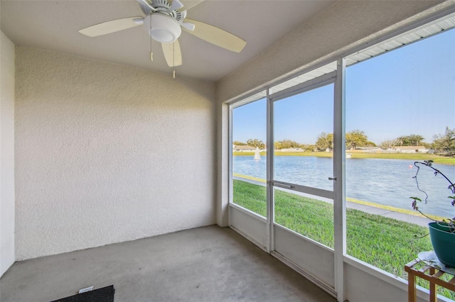 1821 Christina Lee Ln, Saint Cloud, FL 34769 - unfurnished sunroom featuring ceiling fan and a water view