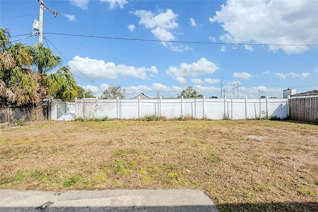 view of yard featuring a fenced backyard