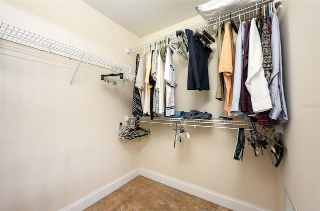 view of spacious closet