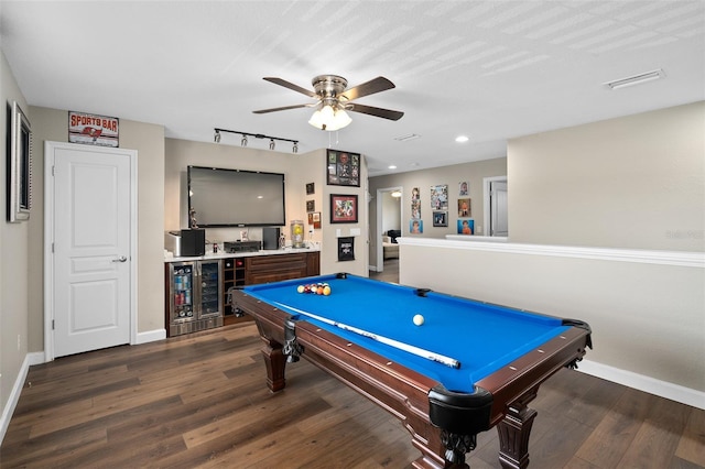 playroom featuring ceiling fan, wood-type flooring, bar area, pool table, and beverage cooler