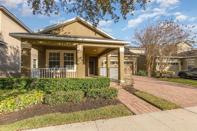 view of front of property featuring a porch