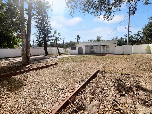 913 27th St E, Bradenton, FL 34208 - view of fenced backyard
