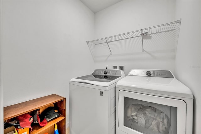 15506 Gemini Dr, Mascotte, FL 34753 - washroom with independent washer and dryer