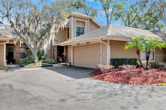 view of front facade featuring a garage