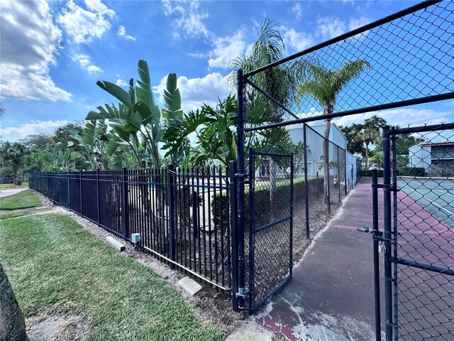 2860 Somerset Park Dr Unit 203, Tampa, FL 33613 - photo 37