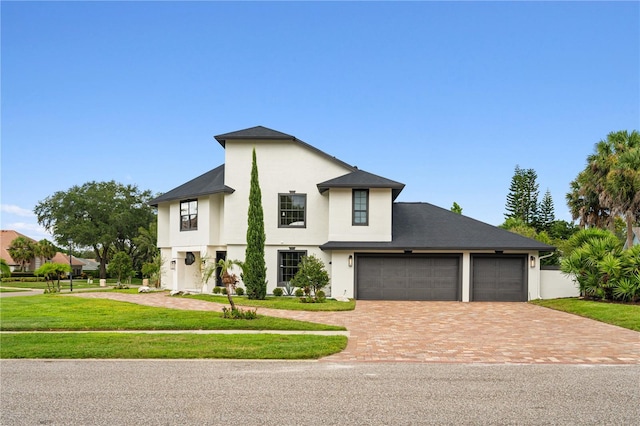 view of front facade with a front yard