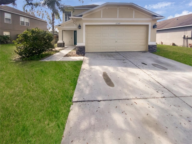 view of front of house with a front lawn