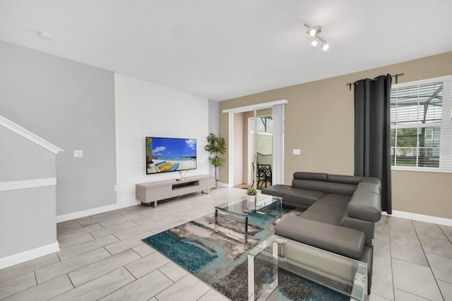 9017 Dogleg Dr, Davenport, FL 33896 - living area with baseboards