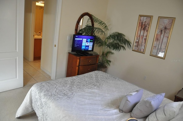 913 Henley Cir, Davenport, FL 33896 - view of tiled bedroom