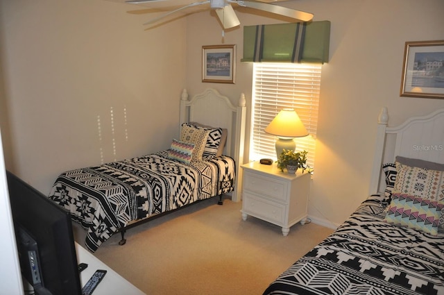 913 Henley Cir, Davenport, FL 33896 - bedroom featuring carpet