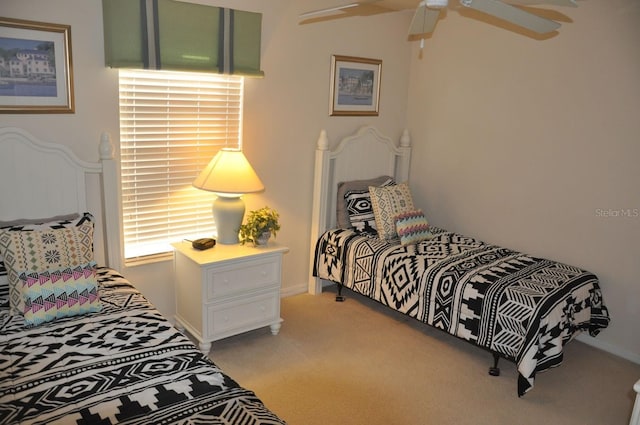 913 Henley Cir, Davenport, FL 33896 - carpeted bedroom with ceiling fan