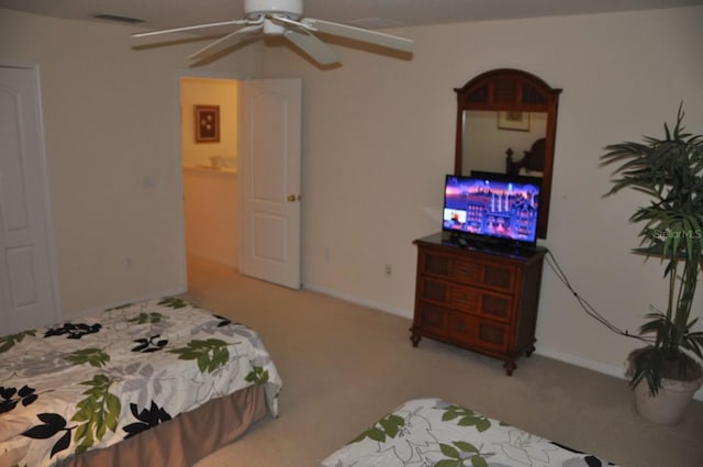913 Henley Cir, Davenport, FL 33896 - carpeted bedroom featuring ceiling fan