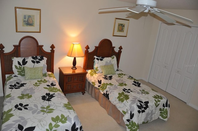 913 Henley Cir, Davenport, FL 33896 - carpeted bedroom with a closet
