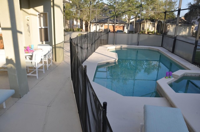 913 Henley Cir, Davenport, FL 33896 - view of swimming pool