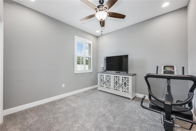 workout area featuring carpet floors, baseboards, a ceiling fan, and recessed lighting