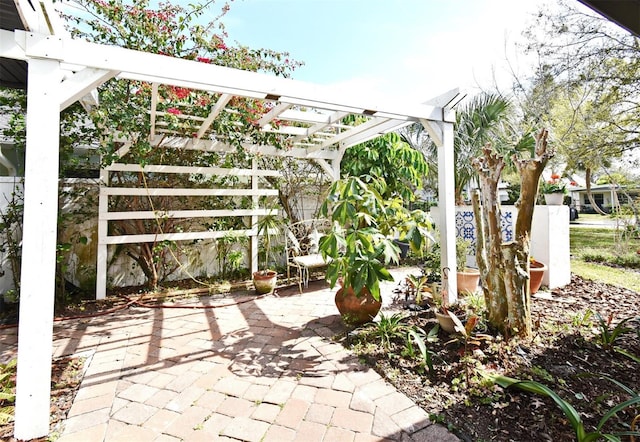 1611 Chestnut Ave, Winter Park, FL 32789 - view of patio with a pergola