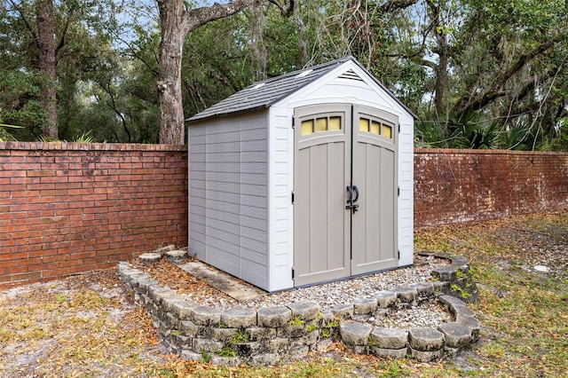 view of outbuilding