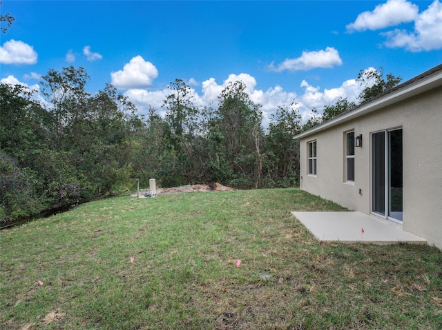 view of yard with a patio