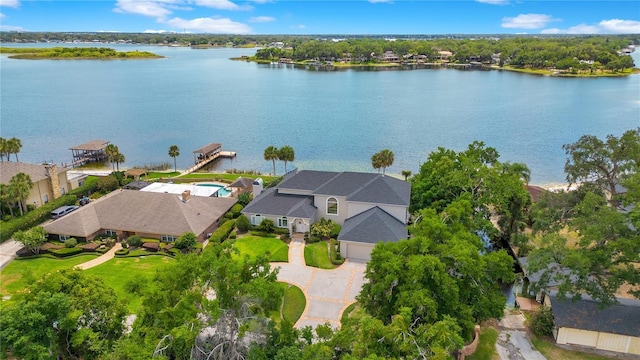 bird's eye view featuring a water view