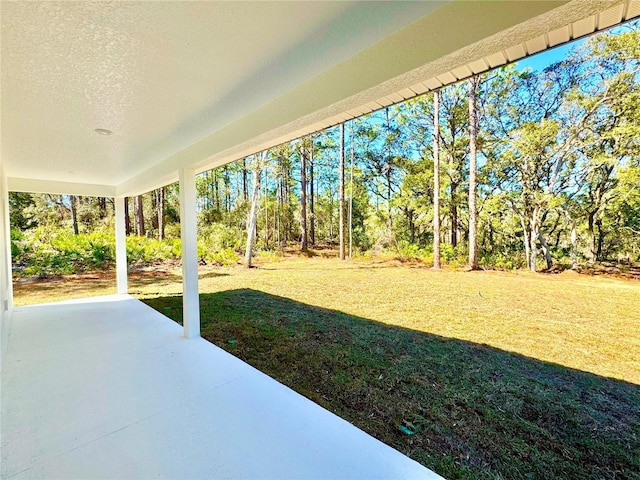 view of yard featuring a patio