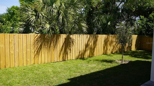 2604 E 11th Ave, Tampa, FL 33605 - view of yard featuring a fenced backyard