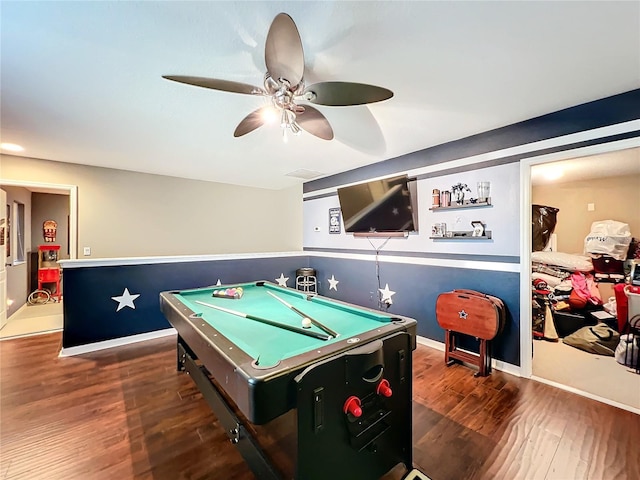 playroom with dark hardwood / wood-style flooring, ceiling fan, and billiards