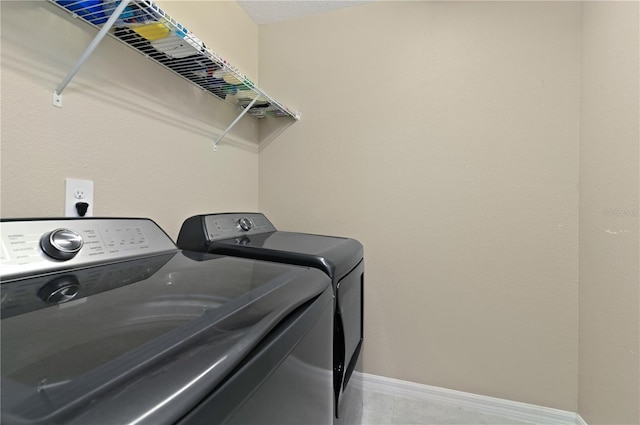 1546 Park Leah Cir, Apopka, FL 32712 - laundry room with laundry area, washing machine and clothes dryer, and baseboards