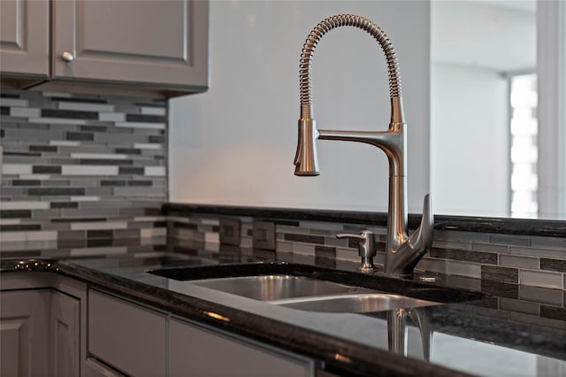101 S Eola Dr Unit 1001, Orlando, FL 32801 - room details featuring tasteful backsplash and a sink