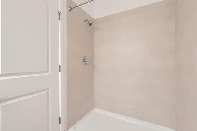 1209 S Station Pl Unit 306, Orlando, FL 32809 - bathroom featuring a shower